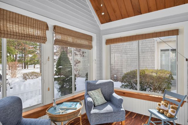 16 Gold Leaf Lane, Mashpee, MA 02649