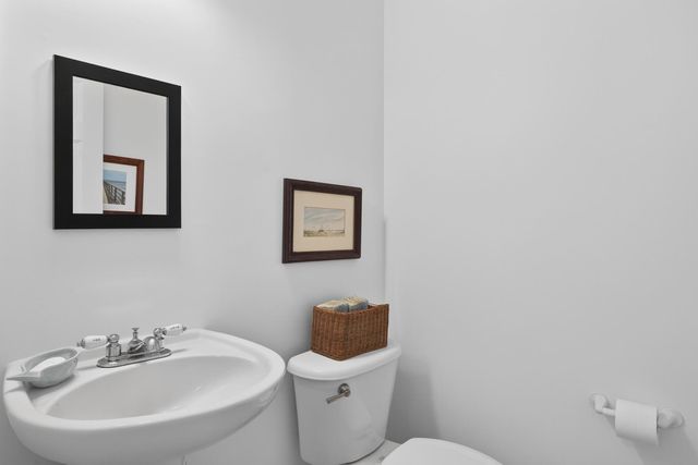 16 Gold Leaf Lane, Mashpee, MA 02649