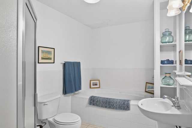 16 Gold Leaf Lane, Mashpee, MA 02649