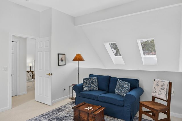 16 Gold Leaf Lane, Mashpee, MA 02649