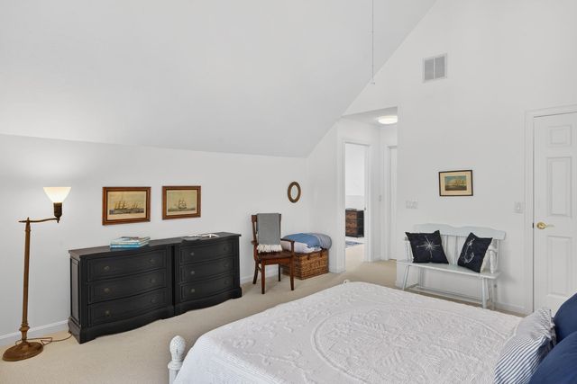 16 Gold Leaf Lane, Mashpee, MA 02649