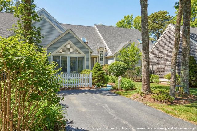 16 Gold Leaf Lane, Mashpee, MA 02649