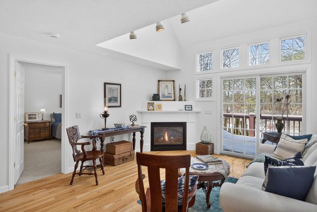 16 Gold Leaf Lane, Mashpee, MA 02649