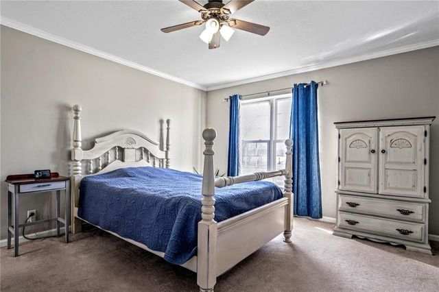 20711 S Parris Road, Pleasant Hill, MO 64080