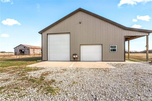 20711 S Parris Road, Pleasant Hill, MO 64080