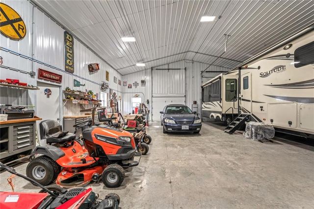 20711 S Parris Road, Pleasant Hill, MO 64080