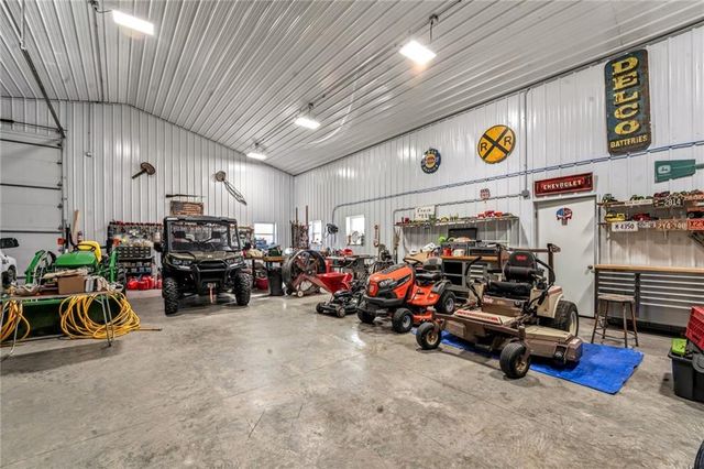 20711 S Parris Road, Pleasant Hill, MO 64080