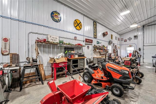 20711 S Parris Road, Pleasant Hill, MO 64080