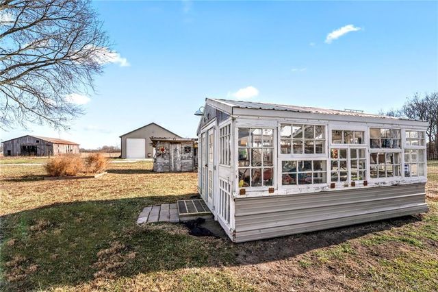 20711 S Parris Road, Pleasant Hill, MO 64080