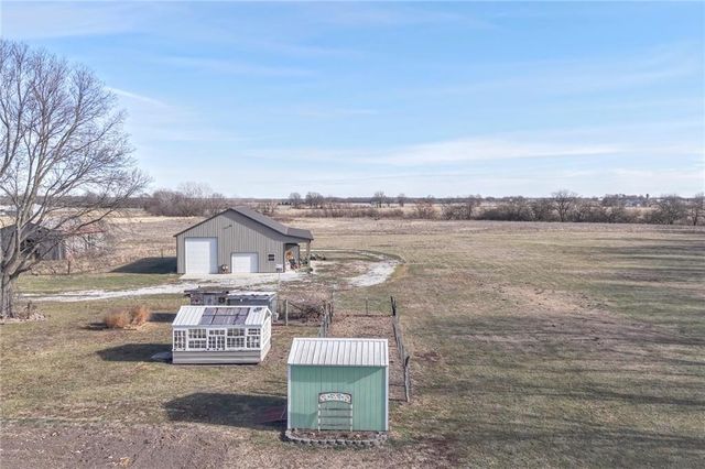 20711 S Parris Road, Pleasant Hill, MO 64080