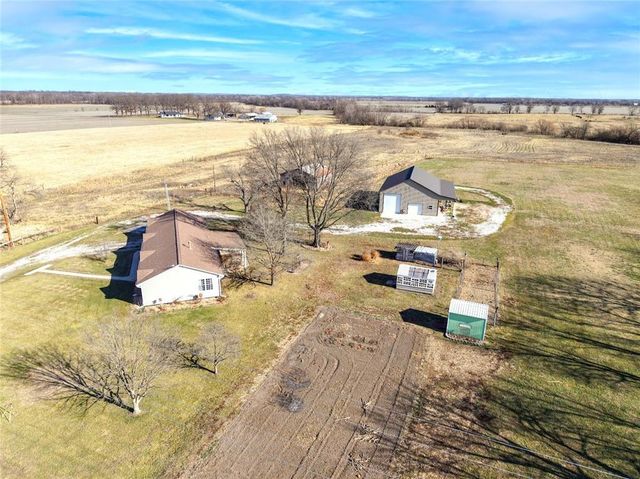 20711 S Parris Road, Pleasant Hill, MO 64080