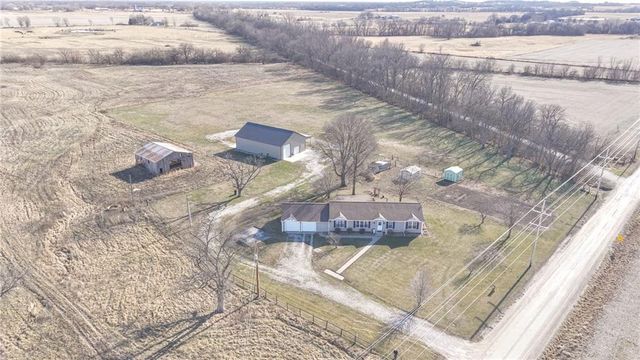 20711 S Parris Road, Pleasant Hill, MO 64080