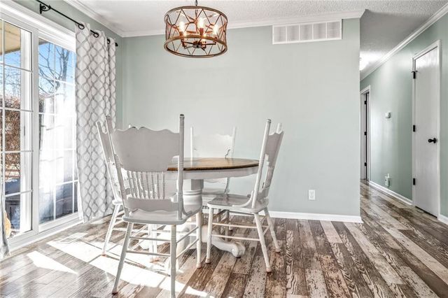 20711 S Parris Road, Pleasant Hill, MO 64080