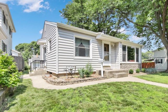 2201 S 109th STREET, West Allis, WI 53227