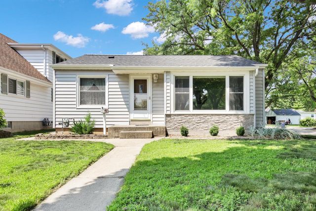 2201 S 109th STREET, West Allis, WI 53227