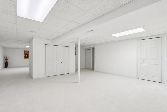 2060 Lyndhurst Lane, Aurora, IL 60503