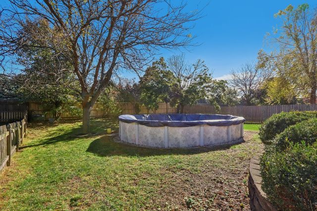 2060 Lyndhurst Lane, Aurora, IL 60503