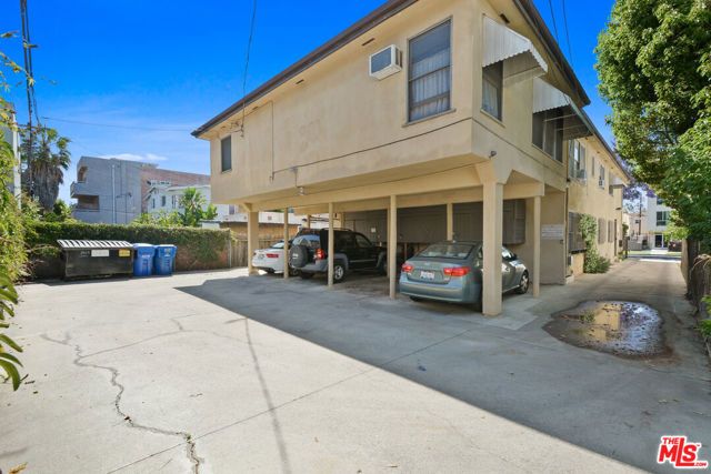 8529 Cashio Street, Los Angeles, CA 90035
