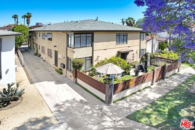 8529 Cashio Street, Los Angeles, CA 90035