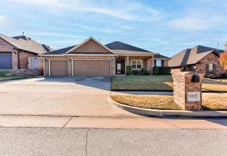 9012 NW 85th Street, Yukon, OK 73099