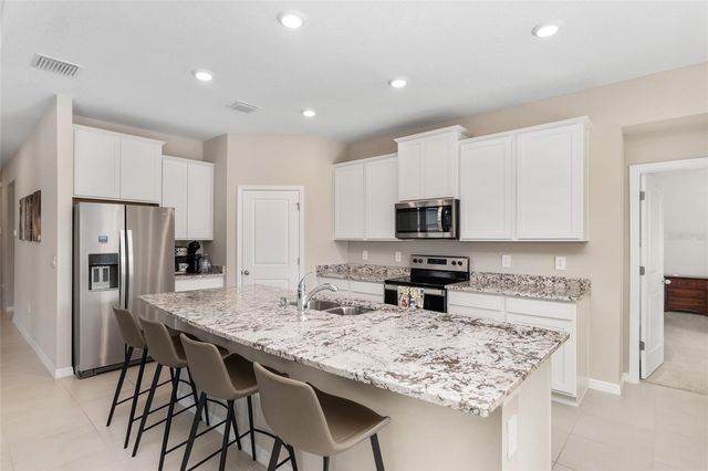 4940 NW 39TH LOOP, Ocala, FL 34482