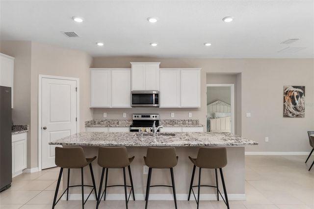 4940 NW 39TH LOOP, Ocala, FL 34482