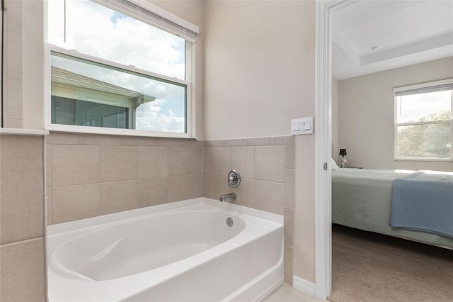 4940 NW 39TH LOOP, Ocala, FL 34482