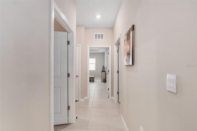 4940 NW 39TH LOOP, Ocala, FL 34482