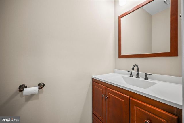19 LARCHMONT CT, Pennington, NJ 08534