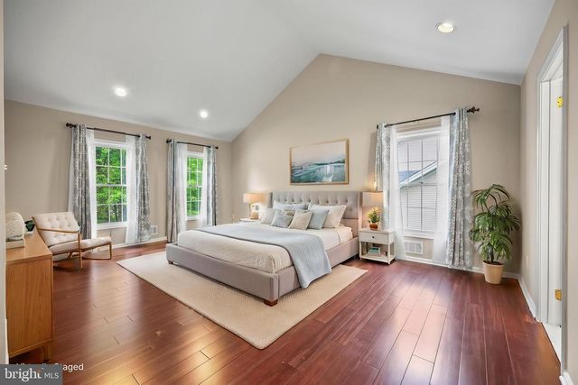 19 LARCHMONT CT, Pennington, NJ 08534