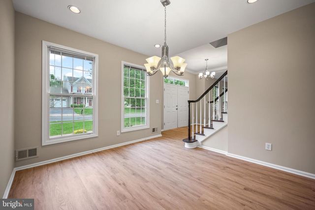 19 LARCHMONT CT, Pennington, NJ 08534