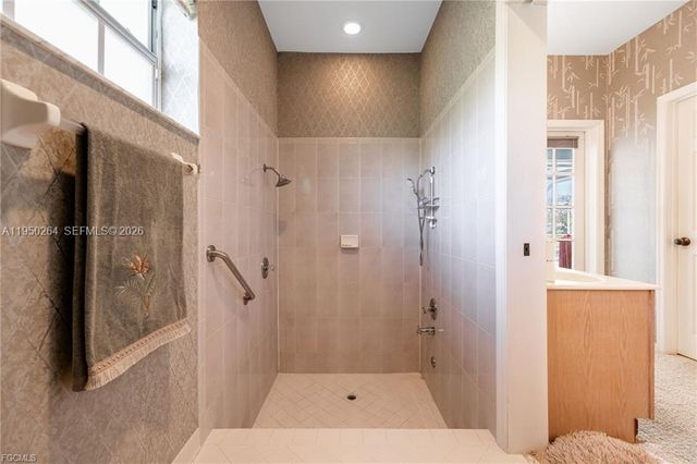 108 Ridgewood Ave, Clewiston, FL 33440