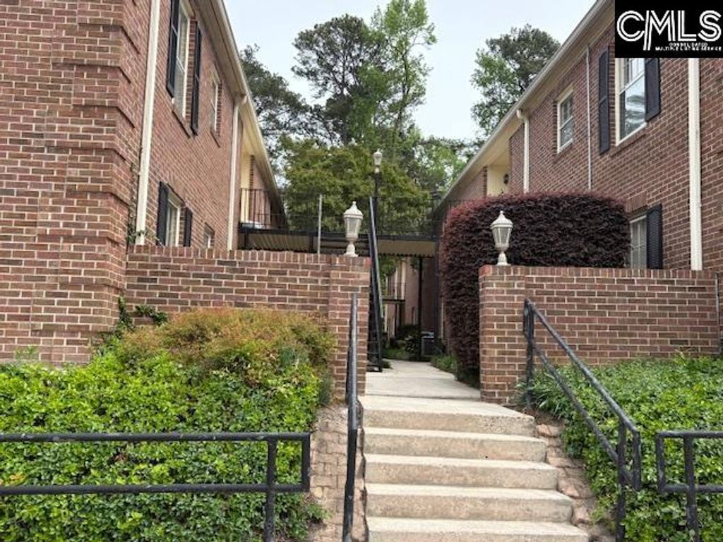 5516 Lakeshore Drive 310, Columbia, SC 29205