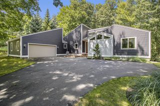 5410 Oak Ridge Road, Ludington, MI 49431