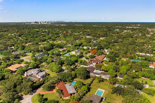 8960 SW 118th Street, Miami, FL 33176