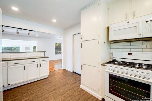 110 Montpelier, San Antonio, TX 78228