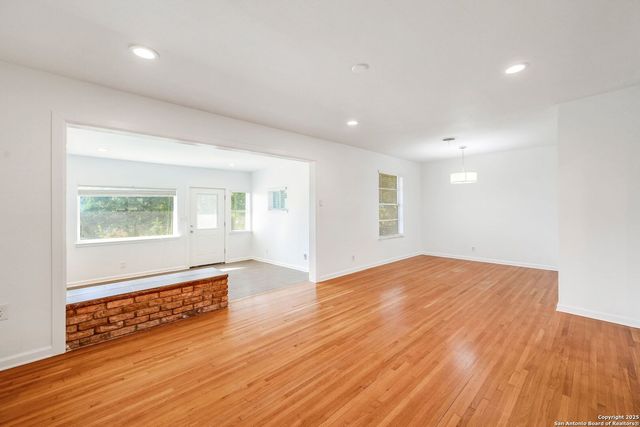 110 Montpelier, San Antonio, TX 78228