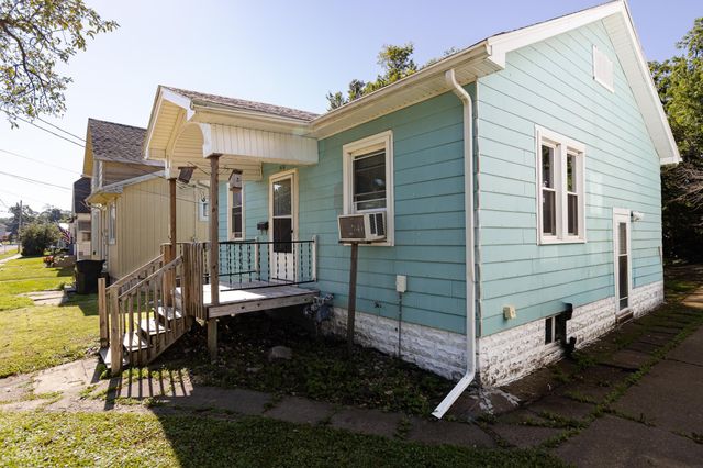 514 Pleasant Street, Waterloo, IA 50702