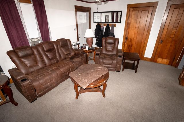 514 Pleasant Street, Waterloo, IA 50702
