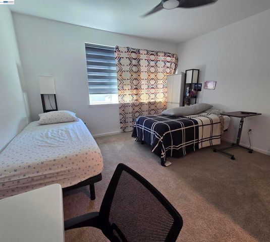 5585 Holly Bay Avenue, Dublin, CA 94568