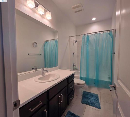 5585 Holly Bay Avenue, Dublin, CA 94568