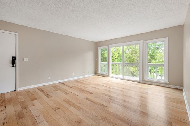 21 Vaughns Gap Rd Apt 23, Nashville, TN 37205