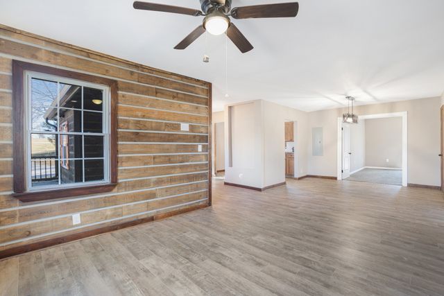 1212 Ussery Rd, S, Clarksville, TN 37040