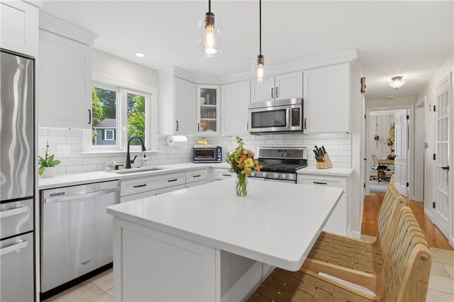 1 Blacksmith Road, Lincoln, RI 02865