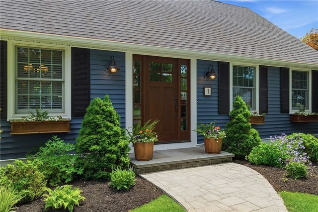 1 Blacksmith Road, Lincoln, RI 02865