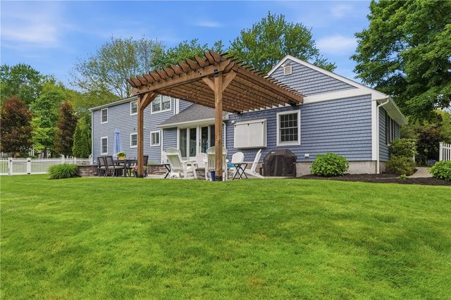 1 Blacksmith Road, Lincoln, RI 02865
