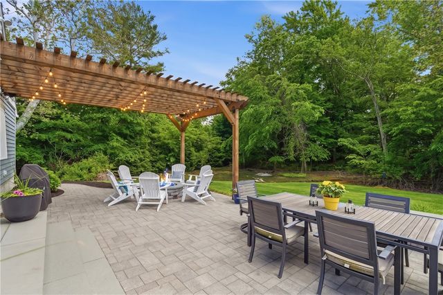 1 Blacksmith Road, Lincoln, RI 02865