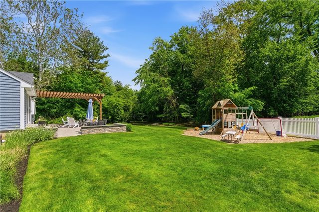 1 Blacksmith Road, Lincoln, RI 02865