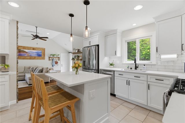 1 Blacksmith Road, Lincoln, RI 02865