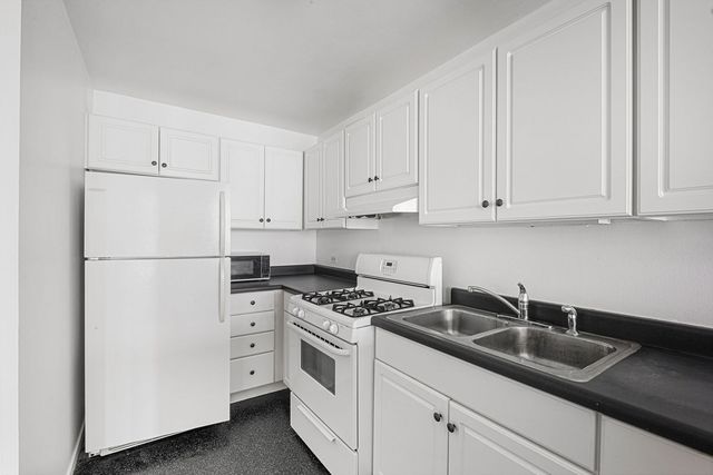 6700 S South Shore Drive 24K, Chicago, IL 60649